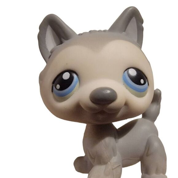 Littlest Pet Shop Husky #69 Puppy White Hasbro 2005 Vintage - Picture 2 of 4